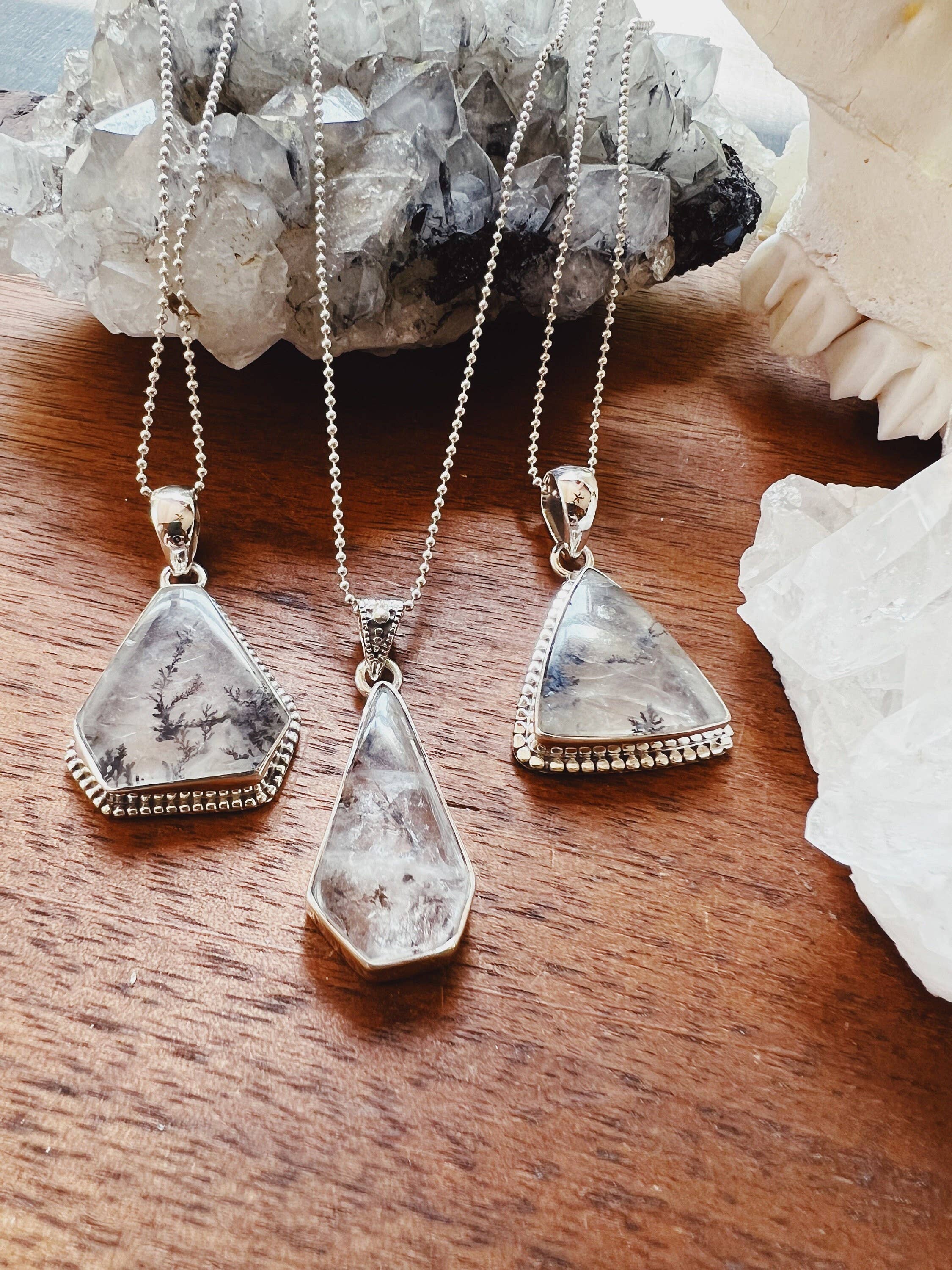 Dendritic Natural Moss Agate Crystal Quartz Pendant Necklace