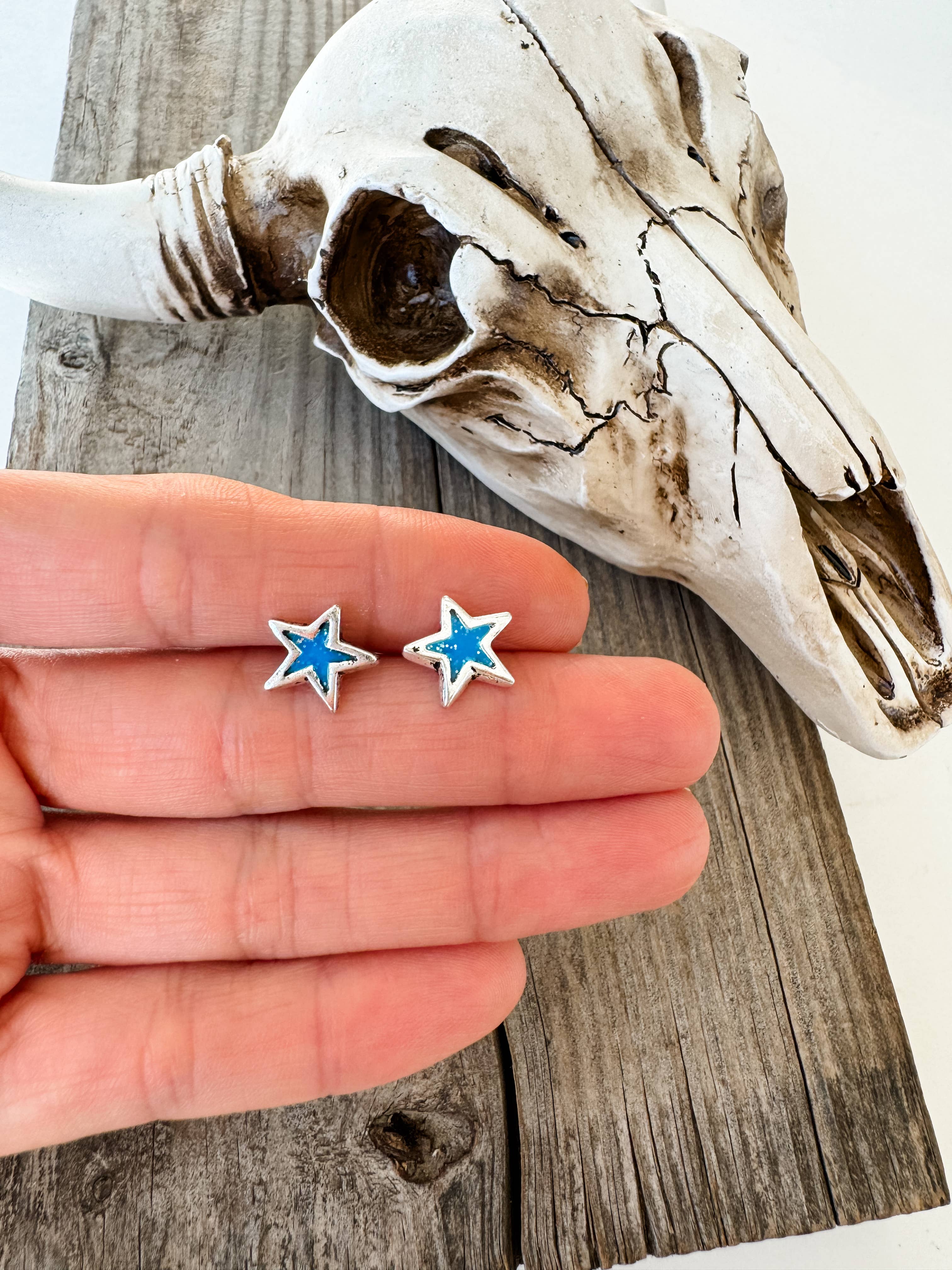 Mini Blue Sparkling Earrings - Star | Steer