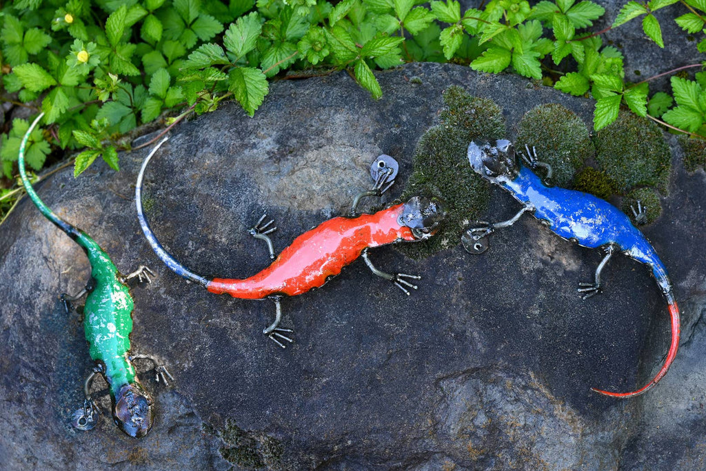 Green Recycled Metal Salamander Sculpture - Garden Gifts